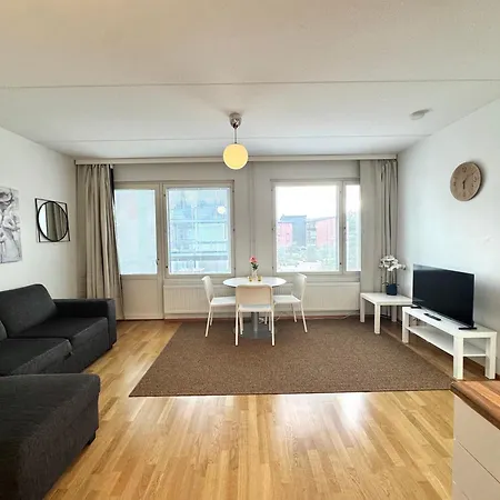 Lovely Near Airport, Sauna & Free Parking * Vanda